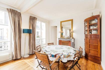 Large Apartment For A Family 2 Adults Max! - image 9