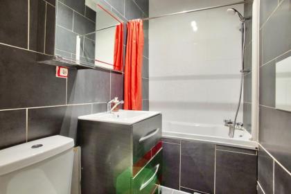 1 Bedroom Notre Dame de Paris Monge - image 15