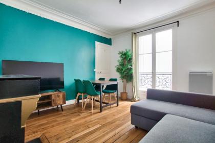 1 Bedroom Notre Dame de Paris Monge - image 3