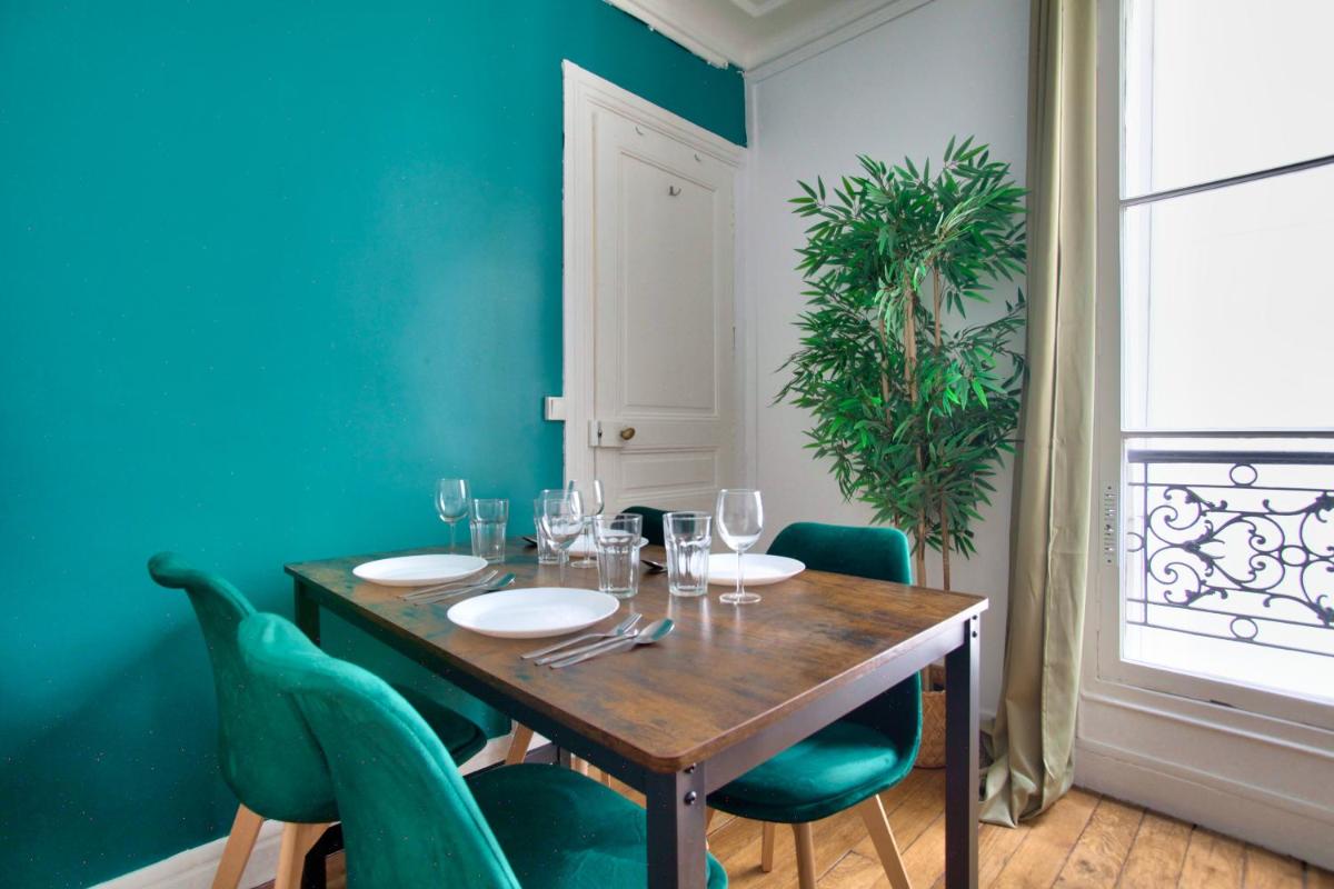 1 Bedroom Notre Dame de Paris Monge - image 6