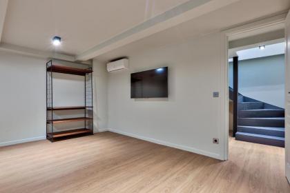 138 - Urban Beautiful Duplex in Saint Germain - image 16
