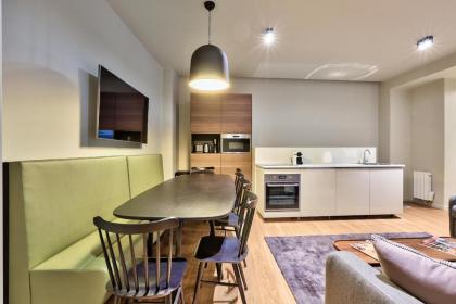 139 - Urban Pretty Duplex in Saint-Germain - image 4