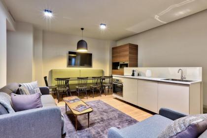 139 - Urban Pretty Duplex in Saint-Germain - image 5