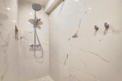 1 Bedroom Louvre Saint Honoré - image 10