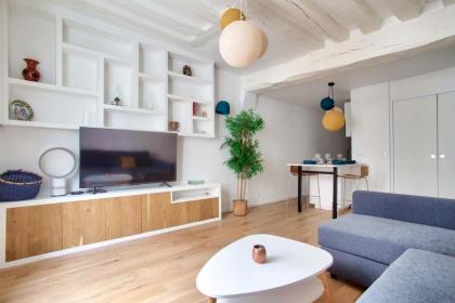 1 Bedroom Louvre Saint Honoré - image 11