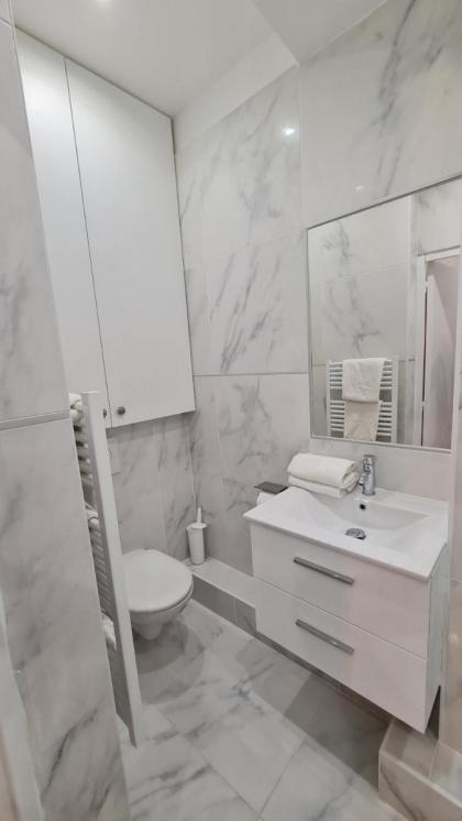 157 - Urban Coco Chanel Flat in Montorgueil - image 23