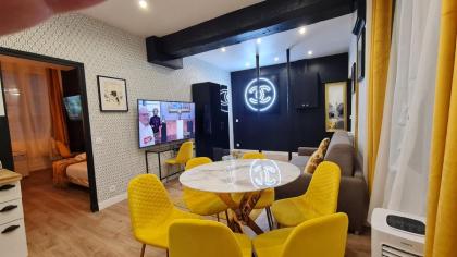 157 - Urban Coco Chanel Flat in Montorgueil - image 28