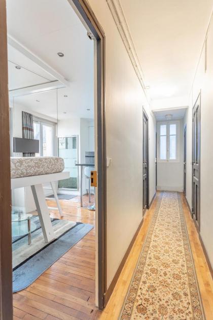 Paris Eiffel Studio - image 19