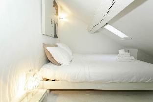 ILE SAINT LOUIS UNIQUE 1BR FLAT BY NOTRE DAME - image 2