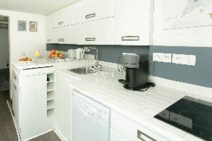 ILE SAINT LOUIS UNIQUE 1BR FLAT BY NOTRE DAME - image 5