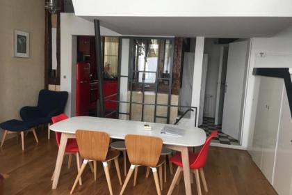Spacious loft at 2 steps from the Chocolate Museum - image 4