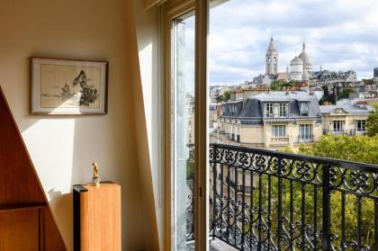 Magnificent apartment with balcony overlooking Sacre-Coeur - Paris 18eme
