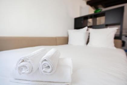 The Bastille Day apartment - image 21
