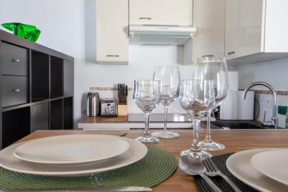 The Bastille Day apartment - image 26