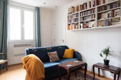 Bright and cozy apt in the heart of Belleville - image 2