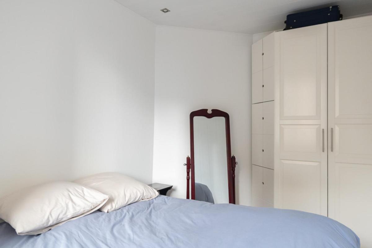 Bright and cozy apt in the heart of Belleville - image 5