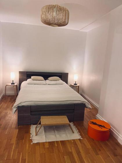Chic Apartment on the famous shopping Rue du Faubourg Saint-Honoré street - image 4