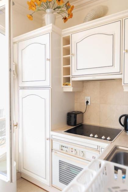 Elegant apt for 2 near the Montparnasse tower - image 10