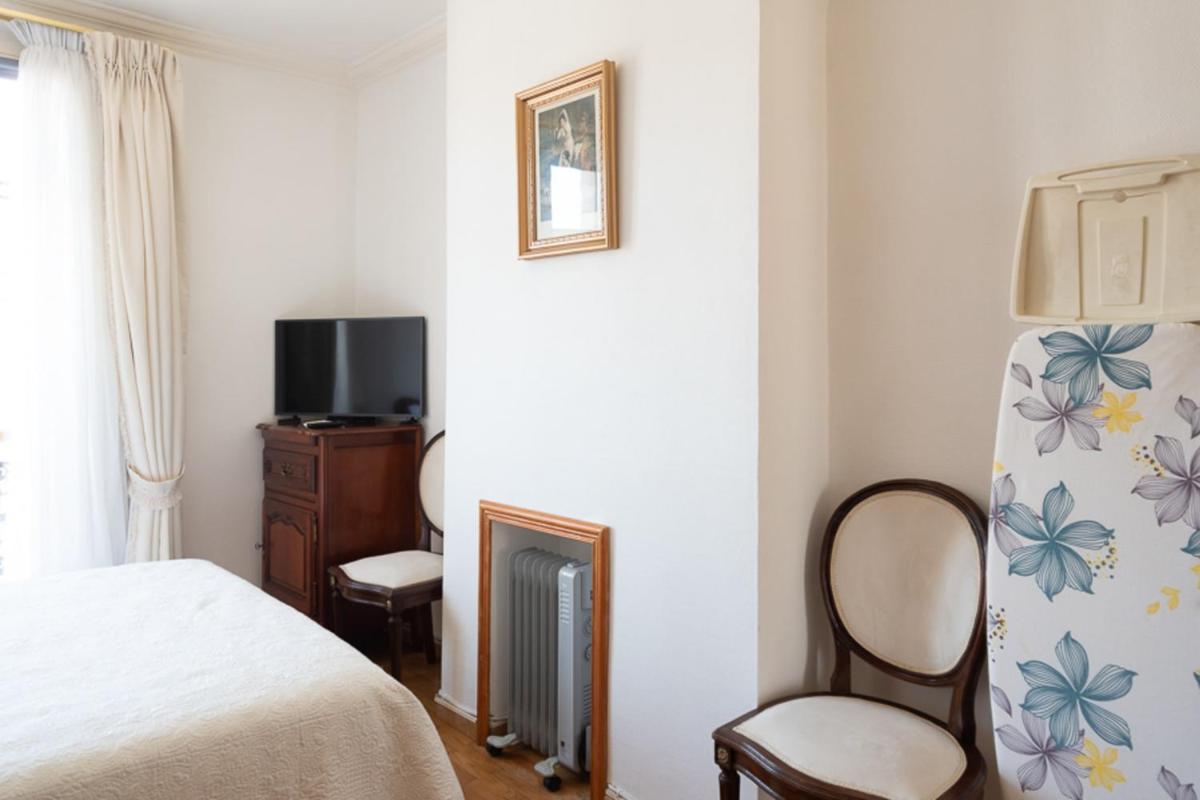 Elegant apt for 2 near the Montparnasse tower - image 7