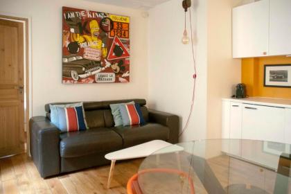 Bright & Spacious apartment in Madeleine - image 5