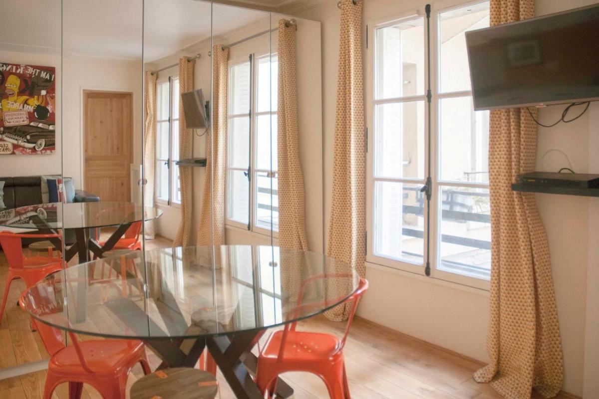 Bright & Spacious apartment in Madeleine - image 7