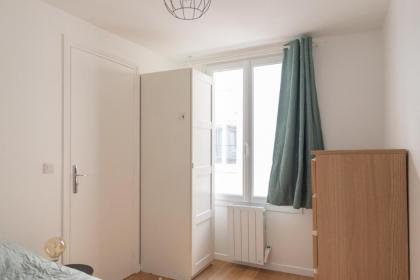 Quiet and refurbished nest near Montmartre - image 6