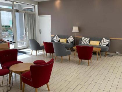 B&B HOTEL Orly Rungis Aeroport 3 etoiles - image 9