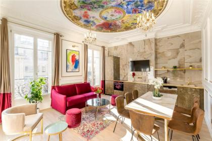 Luxury 3 Bedrooms 2 Bathrooms Apartment - Opera Louvre