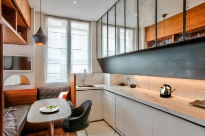 155 - Urban Luxury Flat in Paris - image 15