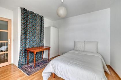 Apartment 3 bedrooms with balconies - image 9