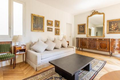 Superbe appartement avec vue imprenable à Paris - image 6