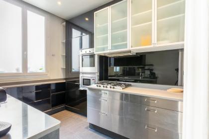 Luxury Living in Passy - image 13
