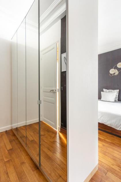 Luxury Living in Passy - image 17