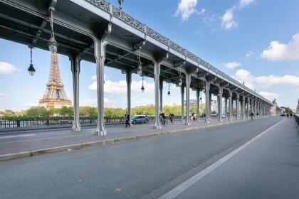 Luxury Living in Passy - image 5