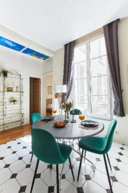 LOVELY 2BR IN THE HEART OF MADELEINE - image 12