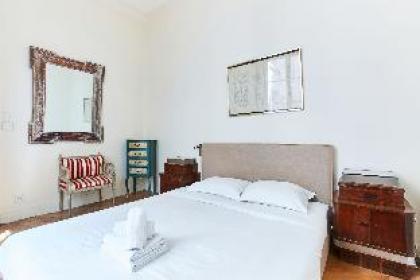 LOVELY 2BR IN THE HEART OF MADELEINE - image 14