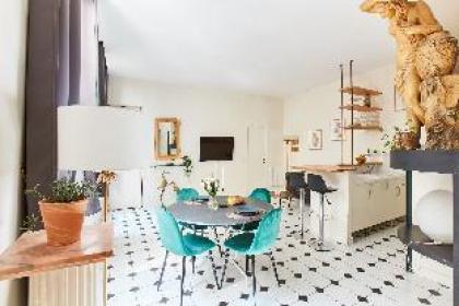 LOVELY 2BR IN THE HEART OF MADELEINE - image 9