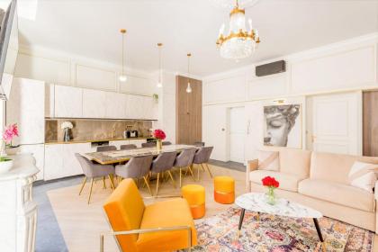 Luxury 4 bedroom 4 bathroom Apartment - Louvre