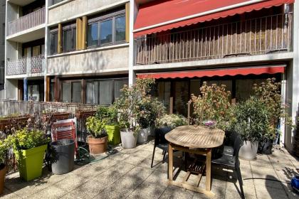 Bright cocoon with terrace near Belleville - image 7