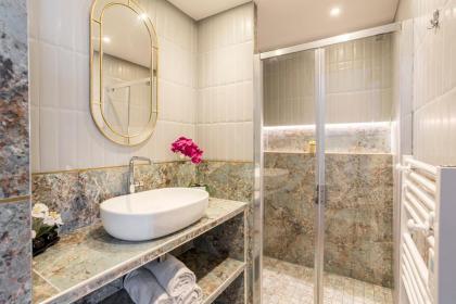 Luxury 3 Bedroom & 3 Bathroom Apartment - Louvre - image 24