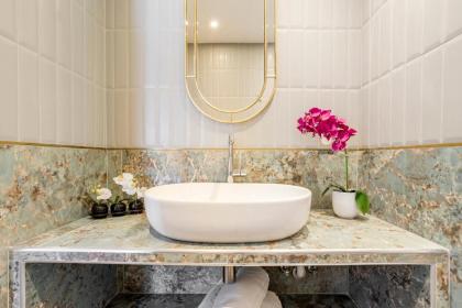 Luxury 3 Bedroom & 3 Bathroom Apartment - Louvre - image 26