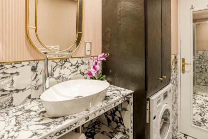 Luxury 2 Bedroom & 2 Bathroom Apartment - Louvre - image 28