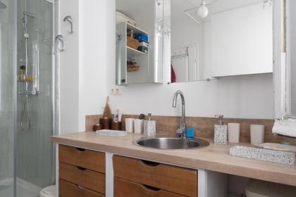 Nice apartment near the Pantheon - image 3