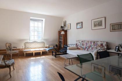 Spacious cocoon in the Marais