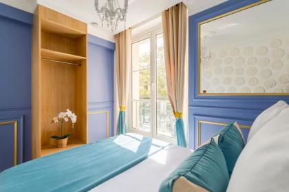 Luxury 2 Bedroom Eiffel-Tower with Terrace - image 17