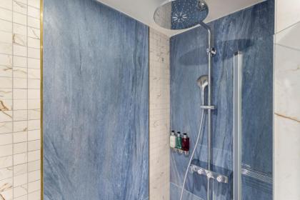 Luxury 2 Bedroom Eiffel-Tower with Terrace - image 22
