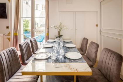 Luxury 2 Bedroom Eiffel-Tower with Terrace - image 25