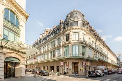Luxury 2 Bedroom Eiffel-Tower with Terrace - image 30