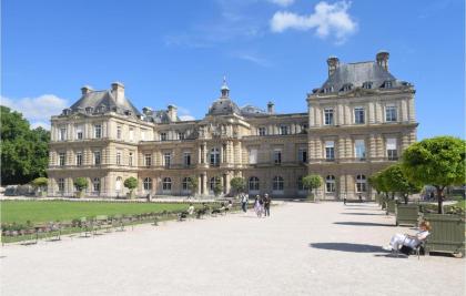 Amazing Apartment In Paris With Wifi And 1 Bedrooms - image 8