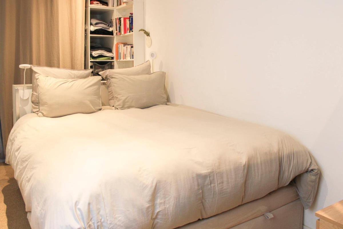 Lovely love nest near Montmartre - image 7